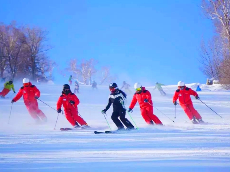 五峰滑雪場(chǎng)景